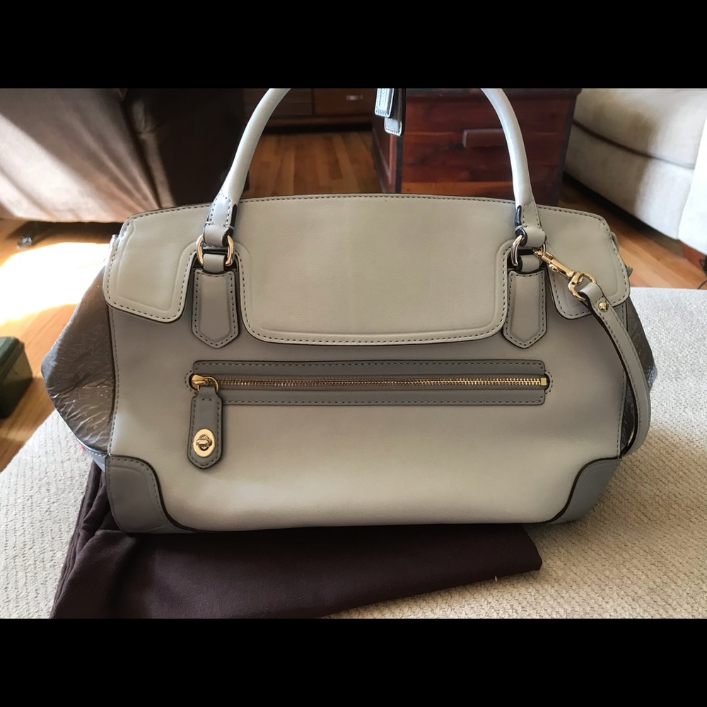Coach Woman’s Gray Pocketbook Never Used